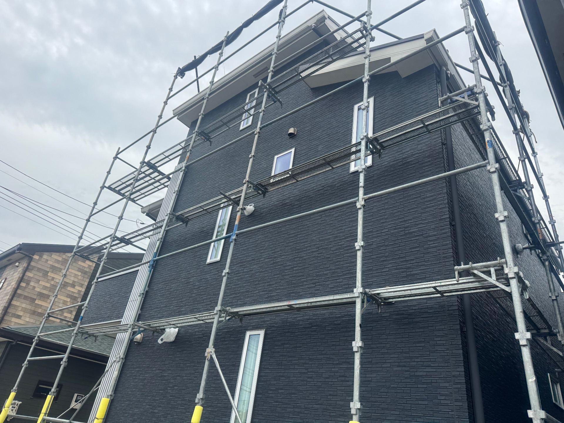 【足場】武蔵村山市残堀にて仮設工事