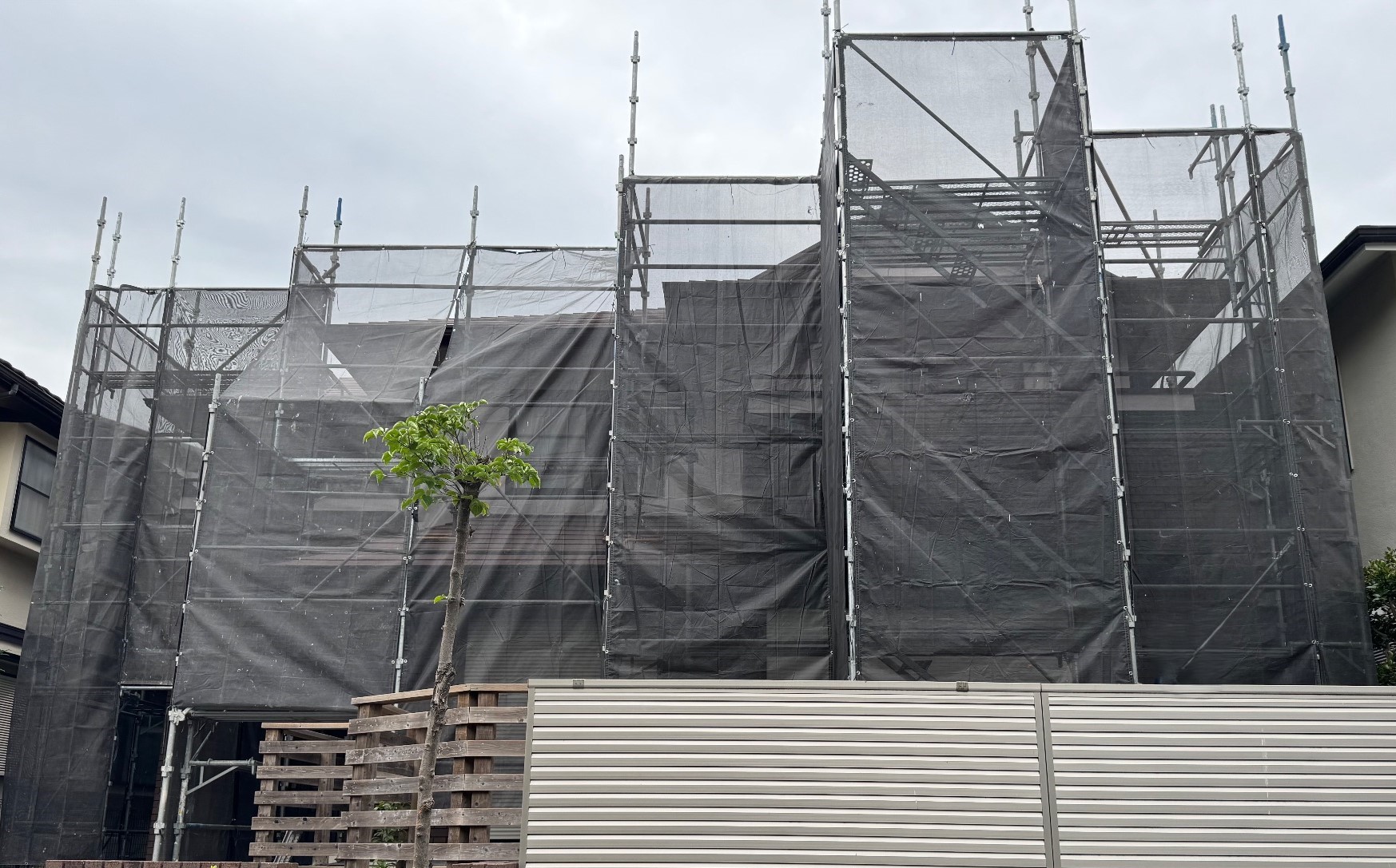 【足場】町田市成瀬台にて仮設工事