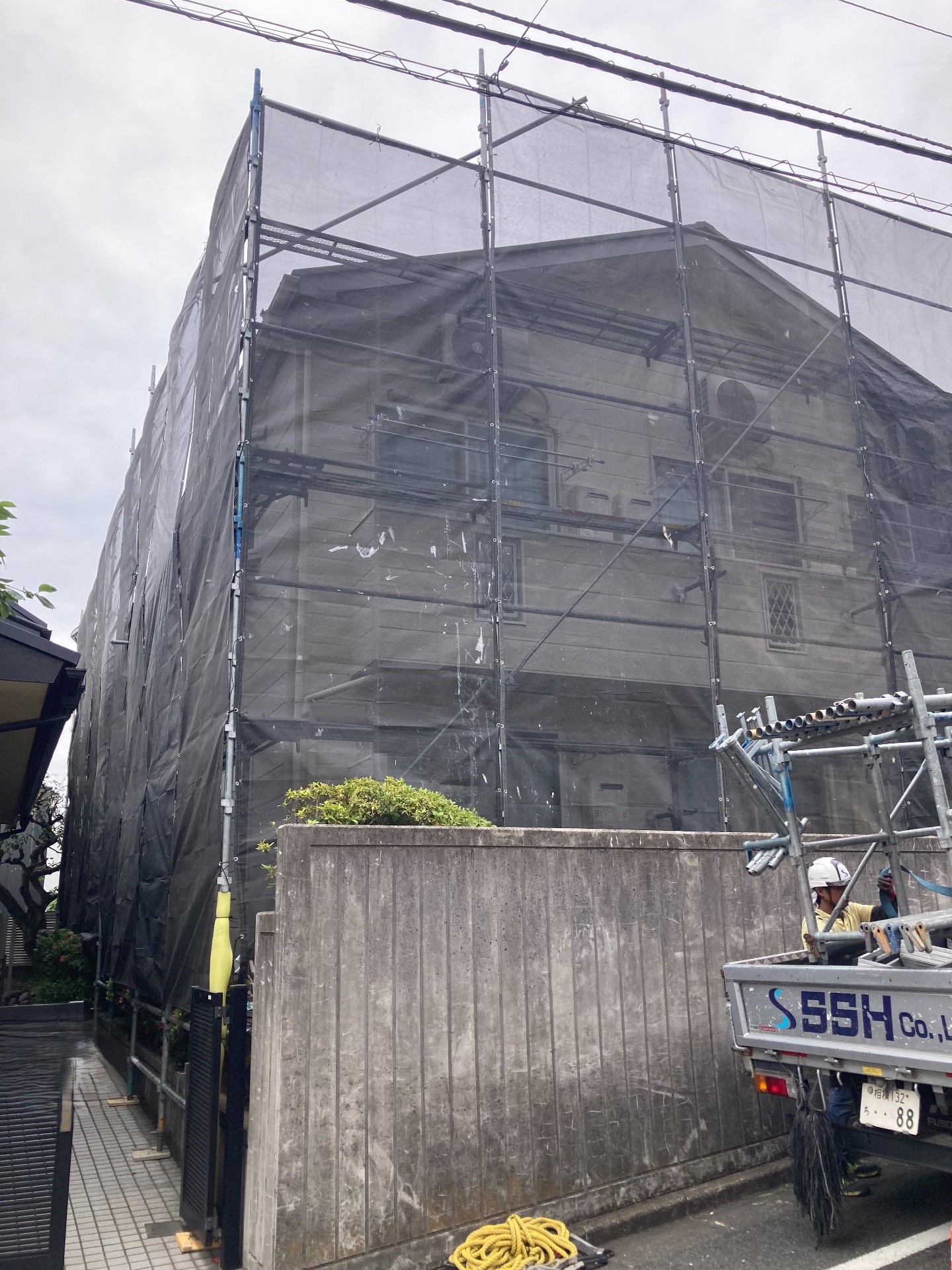 【足場】大田区東雪谷にて仮設工事