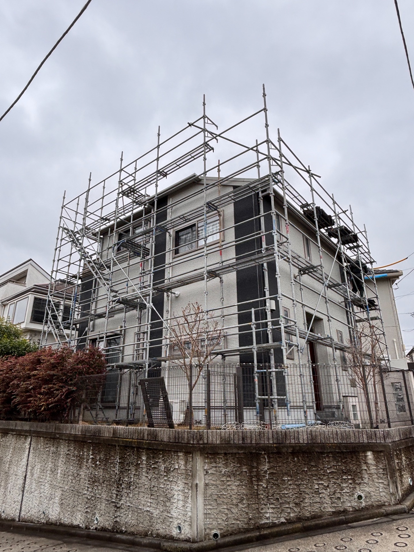 【足場】横浜市緑区三保町にて仮設工事