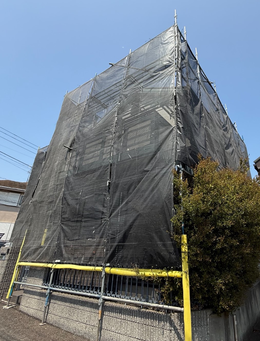 【足場】横浜市中区蓑沢にて仮設工事