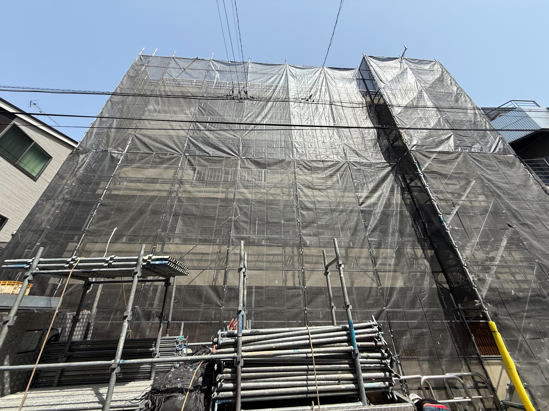 【足場】新宿区高田馬場にて仮設工事