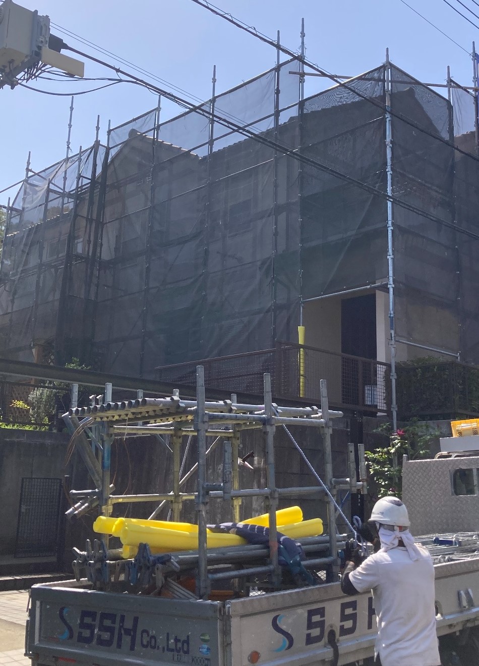 【足場】厚木市森の里にて仮設工事