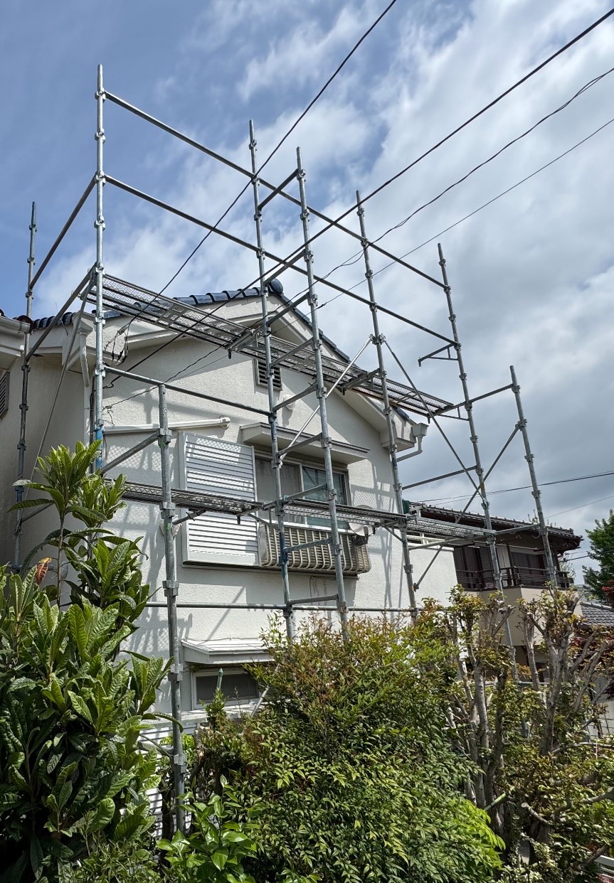 【足場】中央区淵野辺にて仮設工事