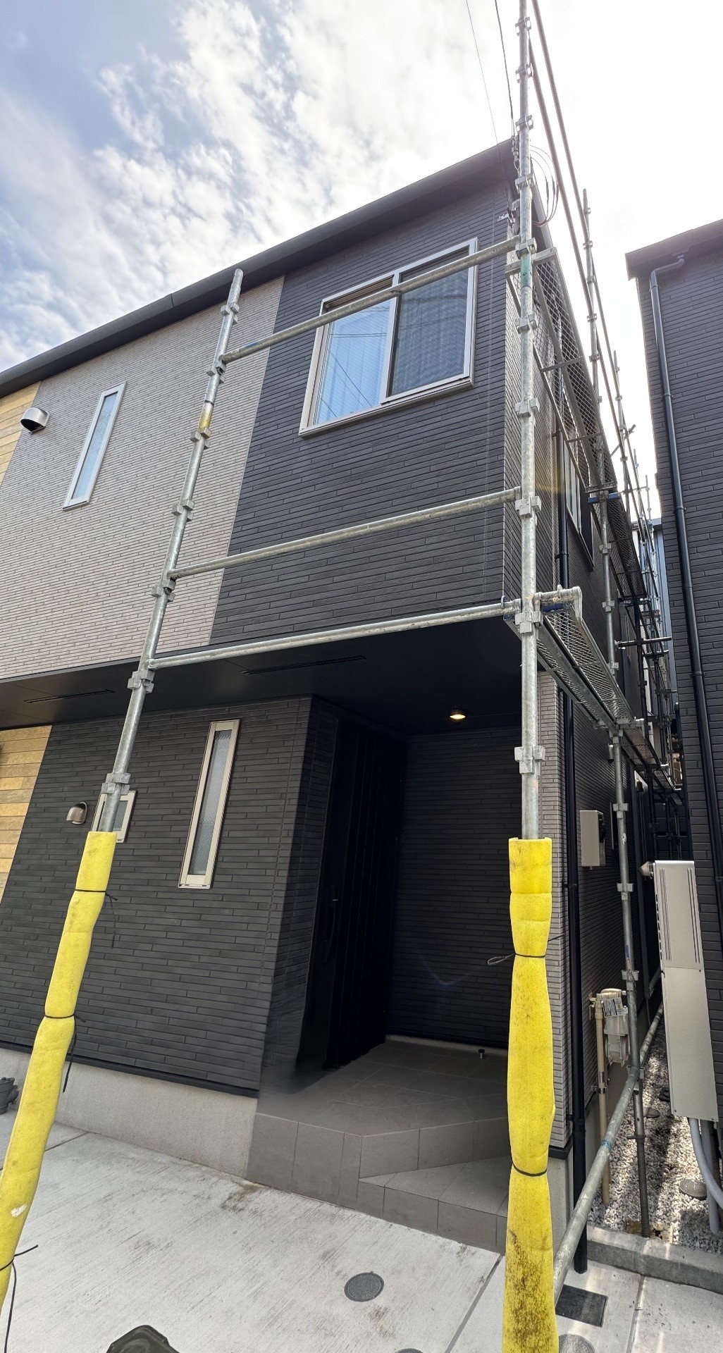 【足場】川崎市川崎区大師河原にて仮設工事