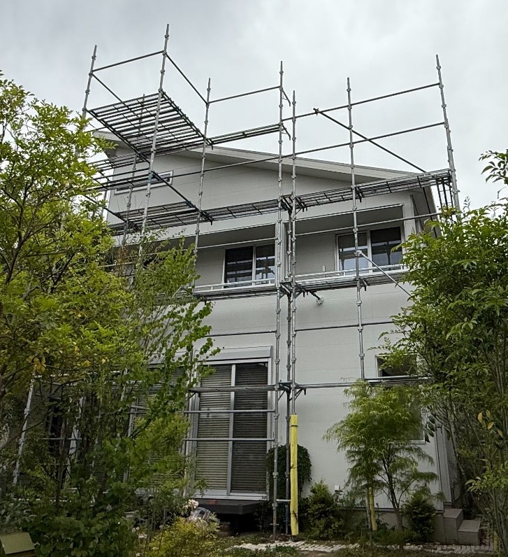 【足場】町田市金井にて仮設工事