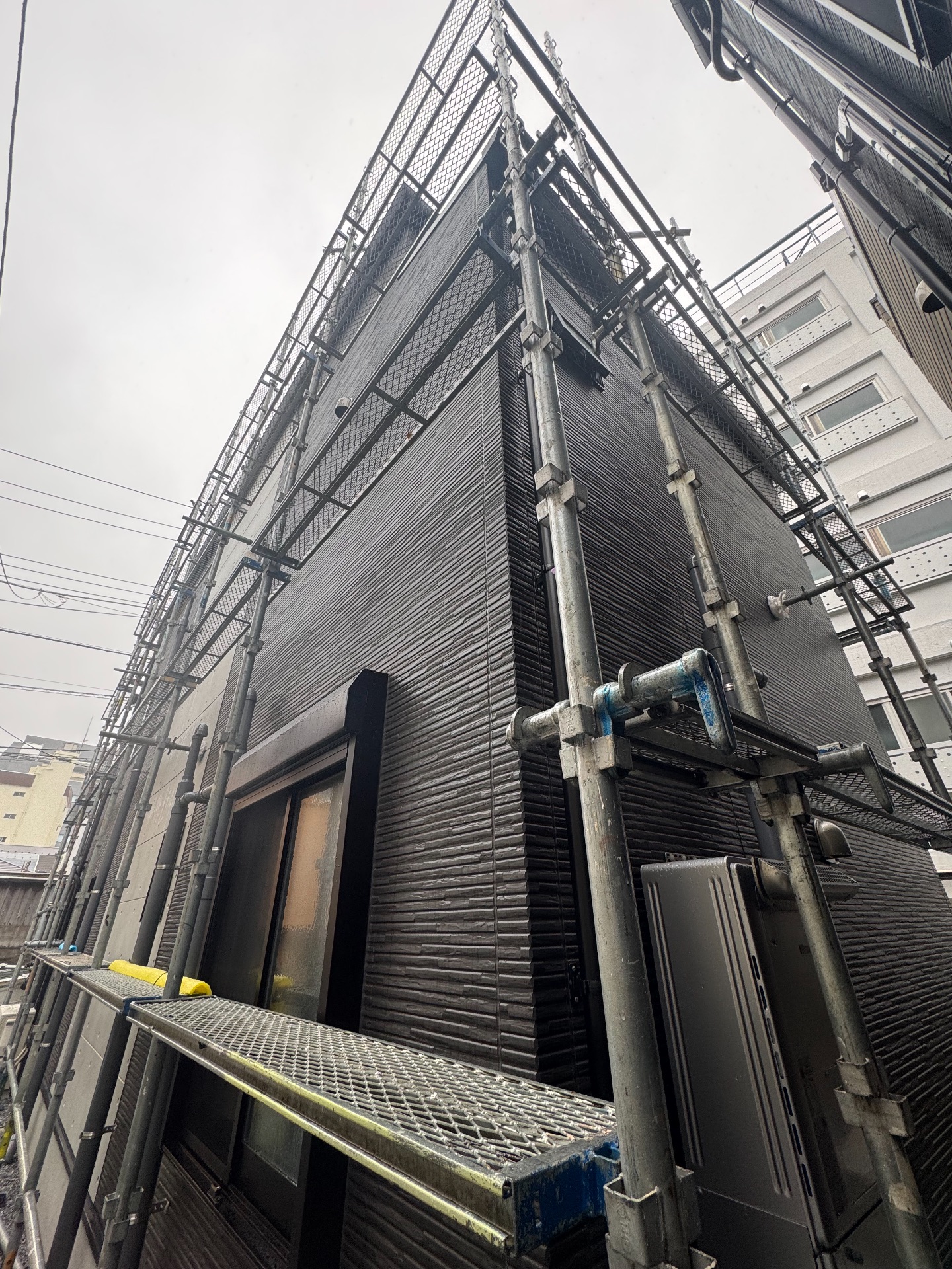 【足場】文京区大塚にて仮設工事