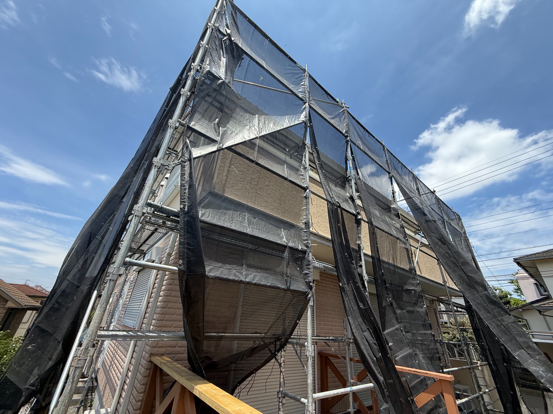 【足場】横浜市旭区柏町にて仮設工事