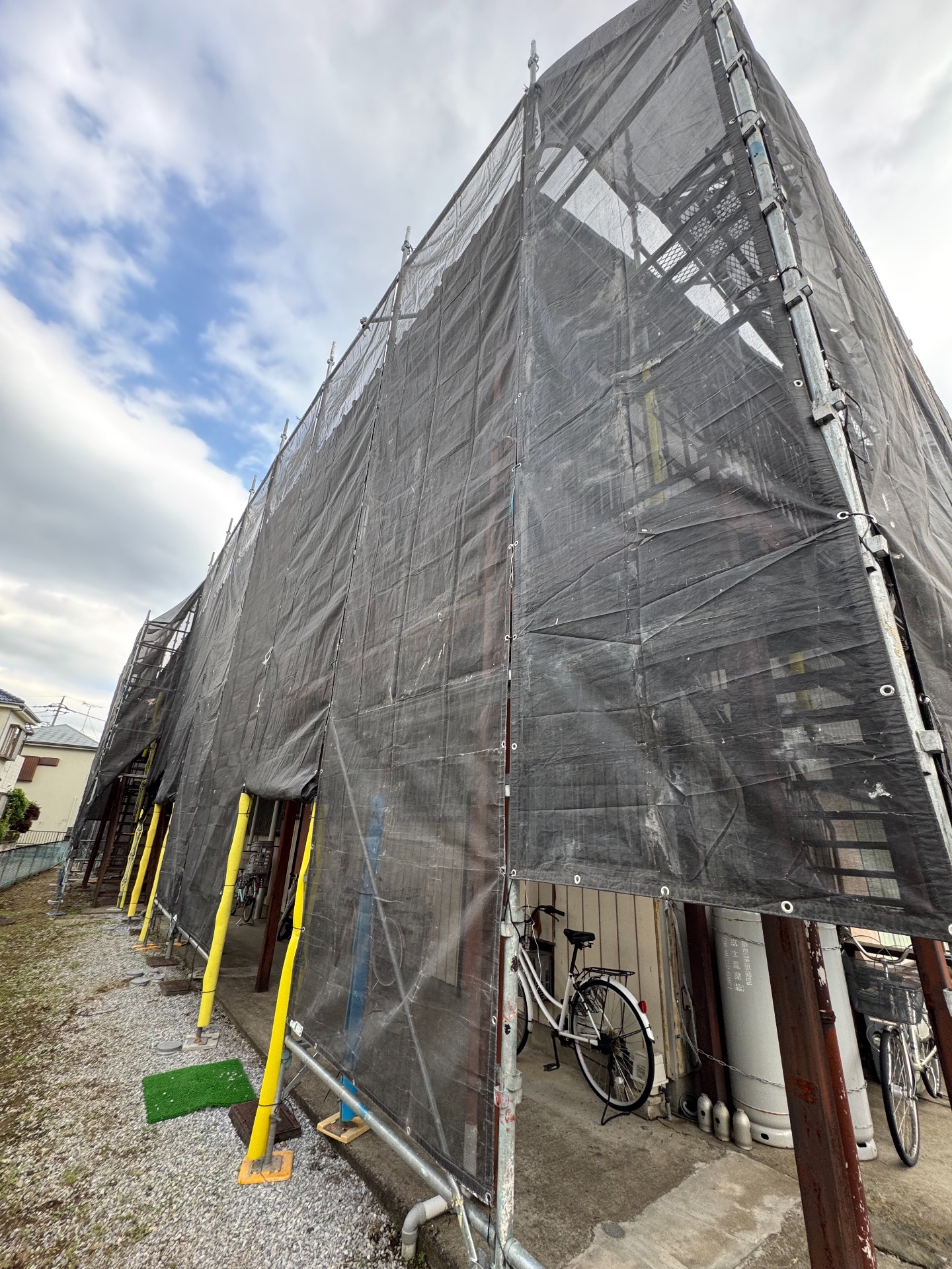 【足場】越谷市神明町にて仮設工事