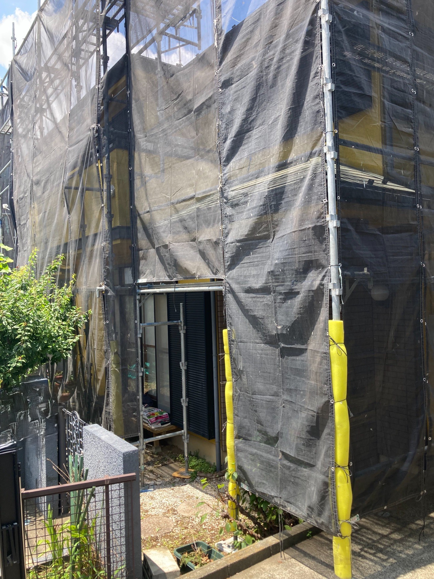 【足場】宮前区初山にて仮設工事