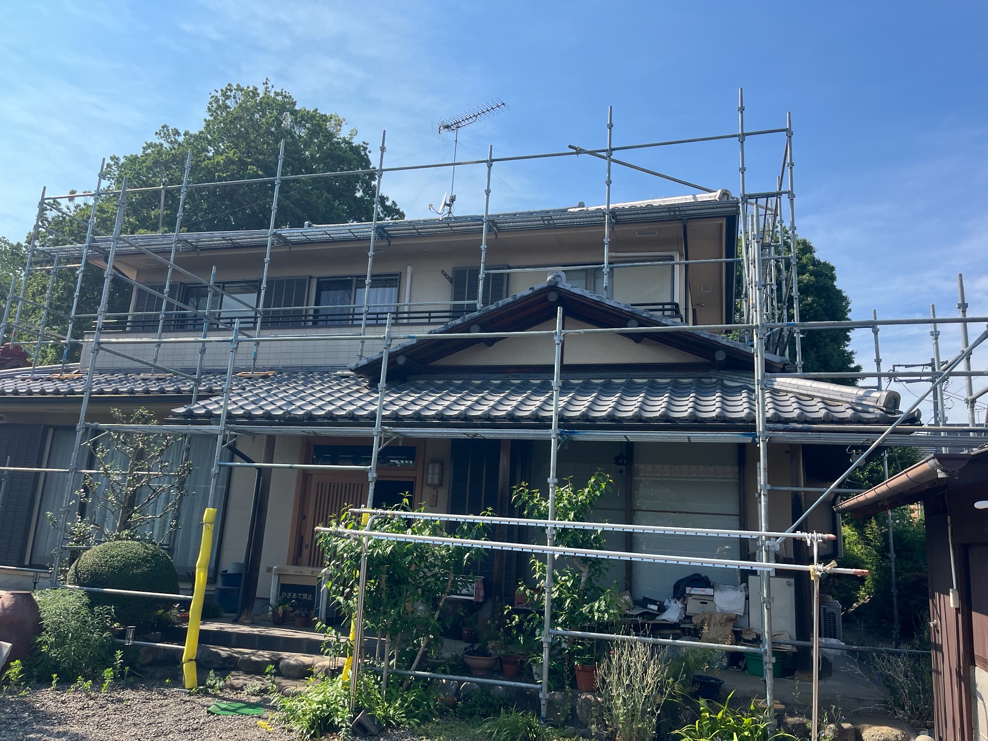 【足場】青梅市千ヶ瀬町にて仮設工事