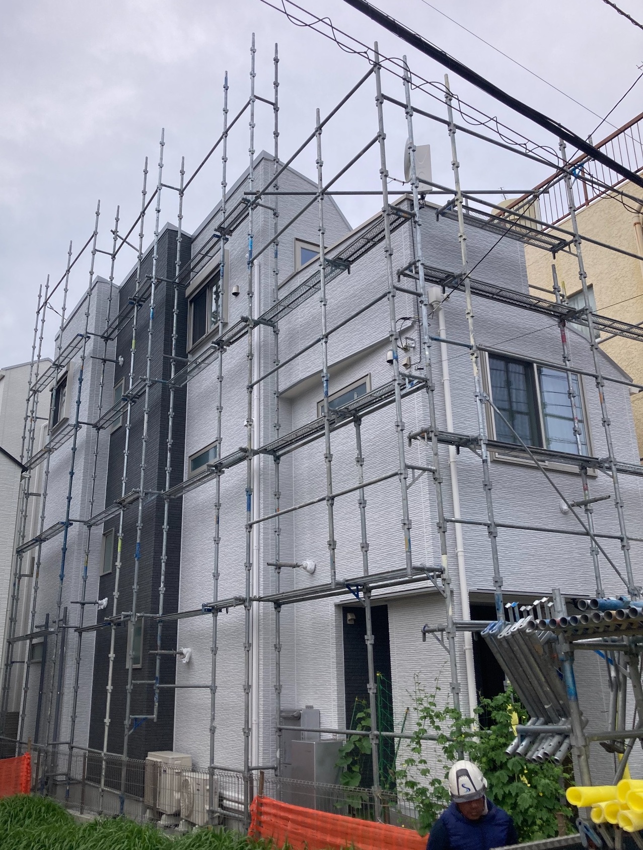 【足場】新宿区西落合にて仮設工事