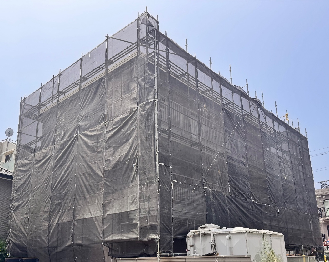 【足場】高津区久地にて仮設工事