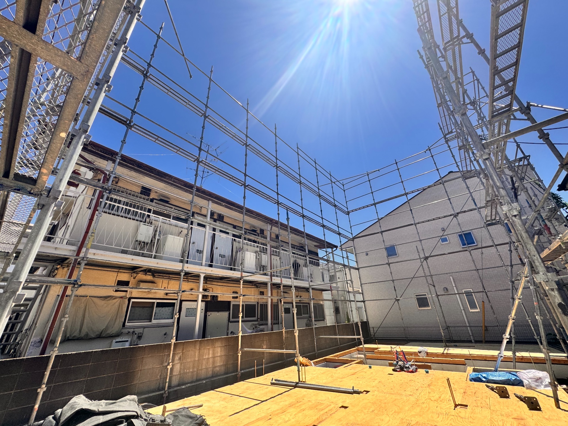 【足場】座間市相模が丘にて仮設工事