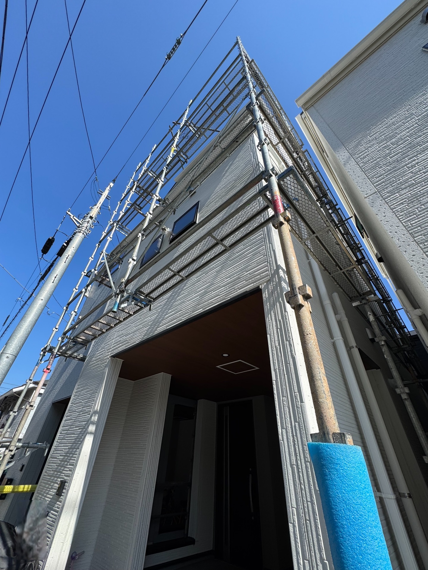 【足場】横浜市鶴見区下末吉にて仮設工事