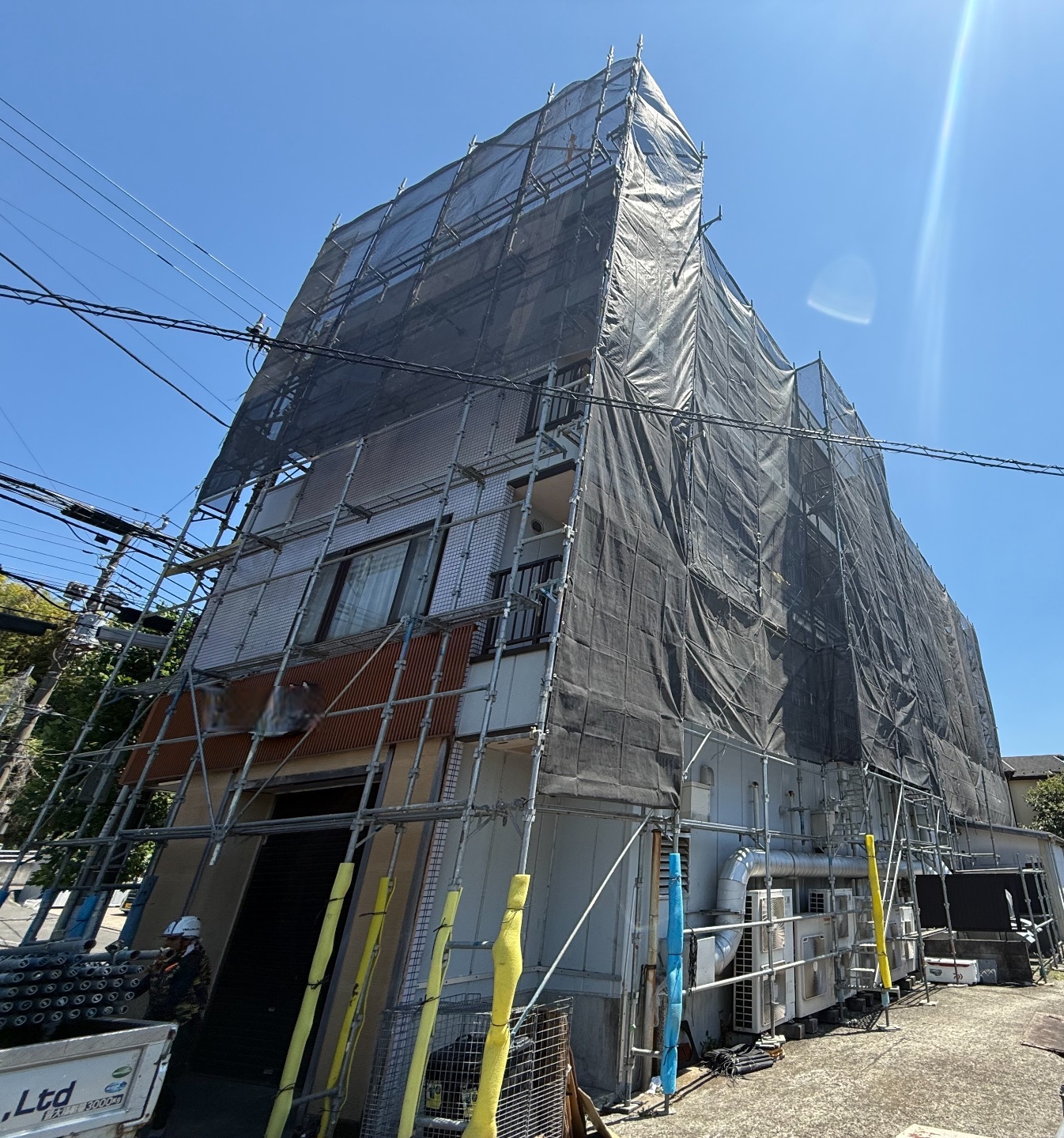 【足場】港南区笹下にて仮設工事