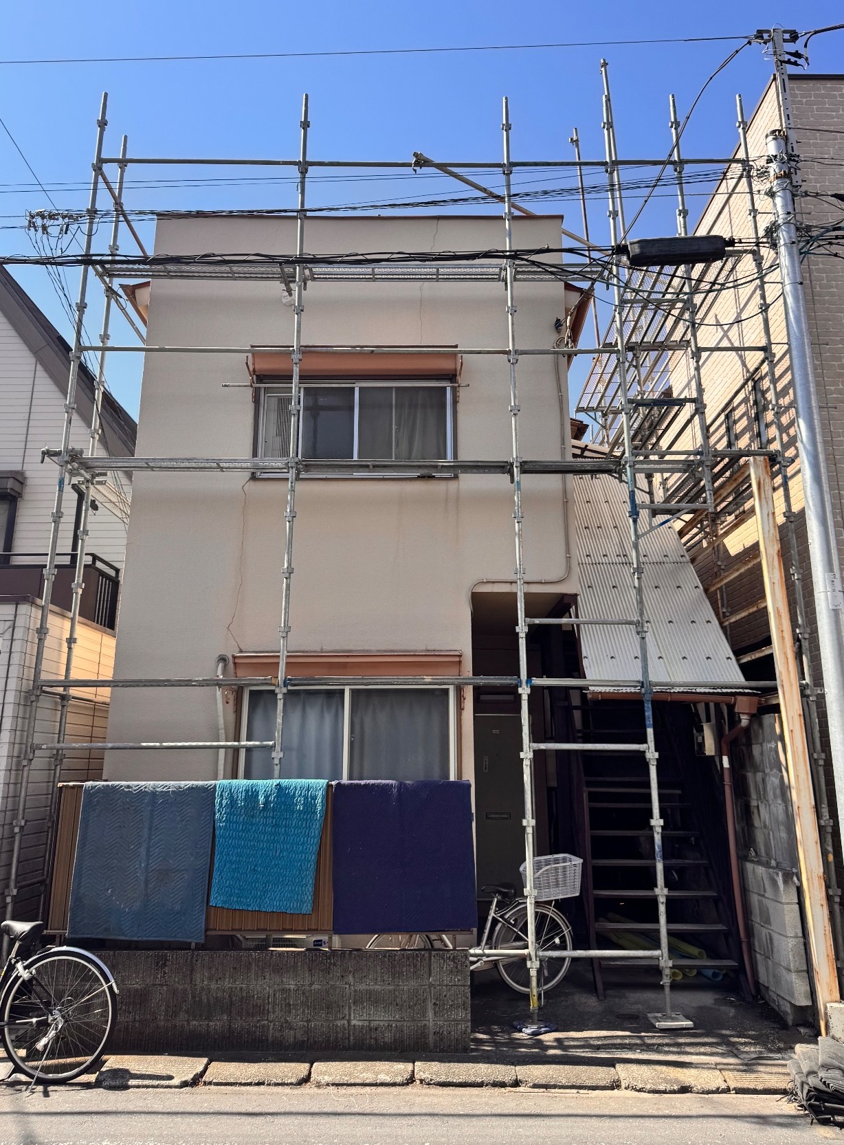 【足場】大田区東矢口にて仮設工事