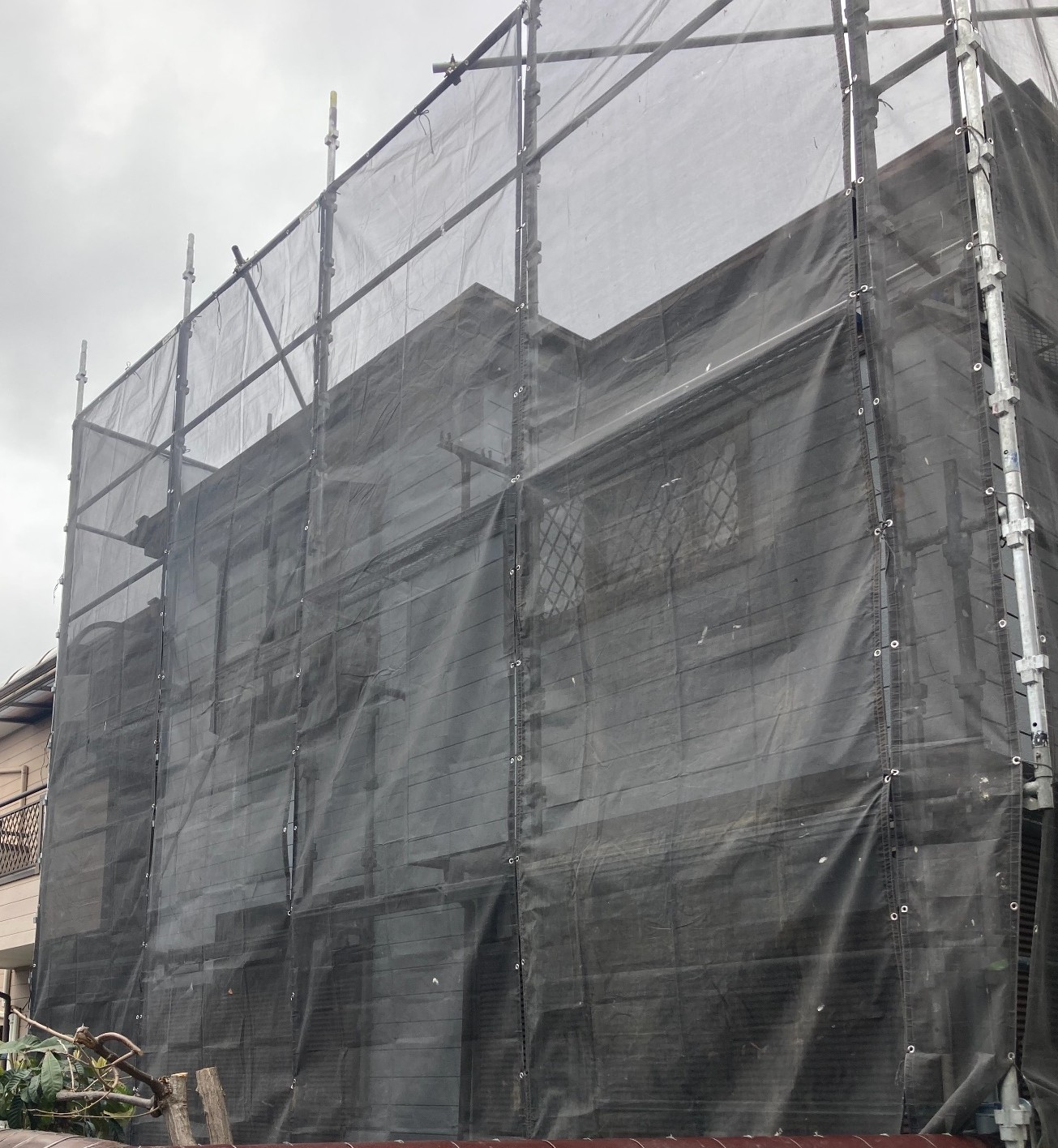 【足場】埼玉県草加市弁天にて仮設工事