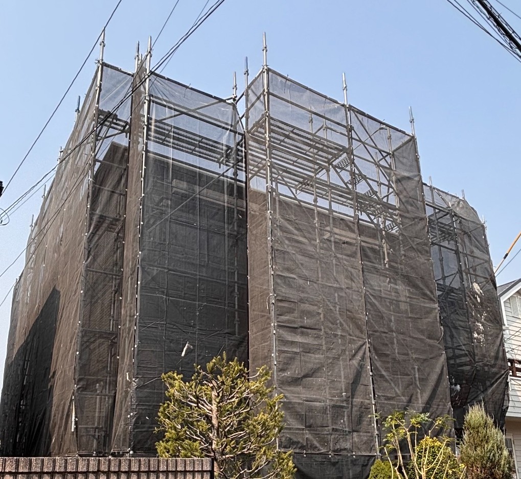 【足場】町田市金森東にて仮設工事