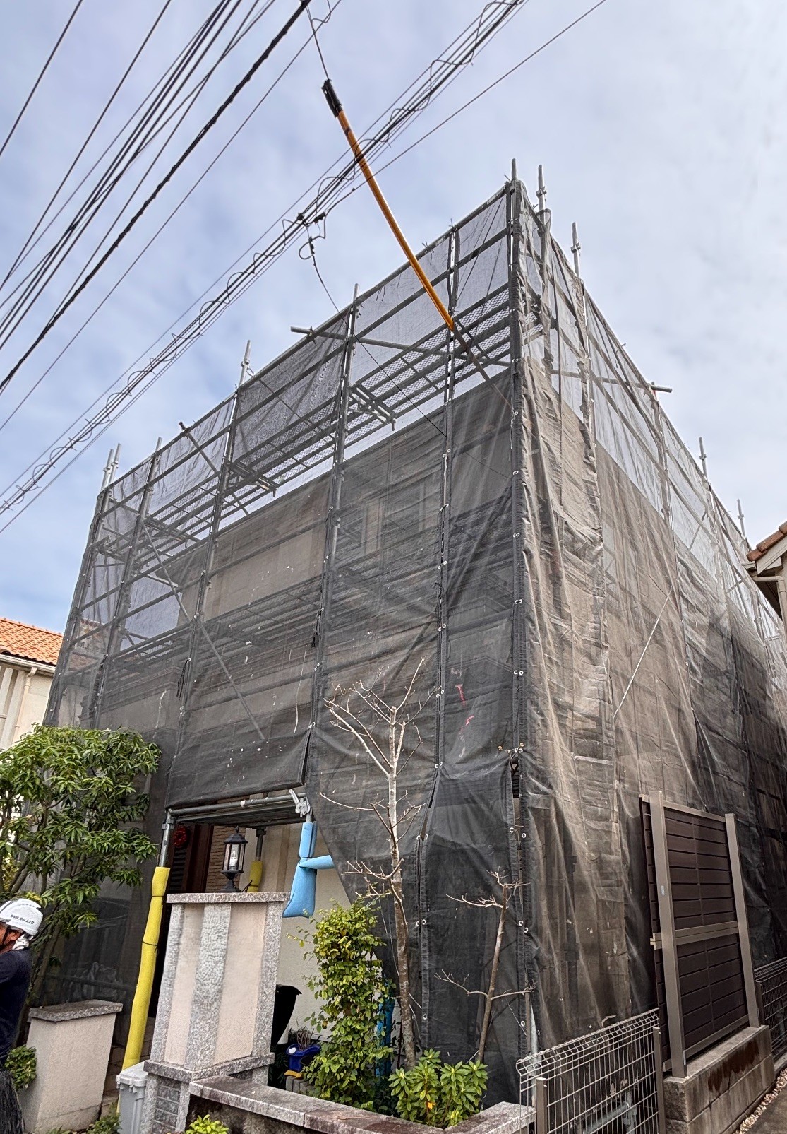 【足場】調布市菊野台にて仮設工事