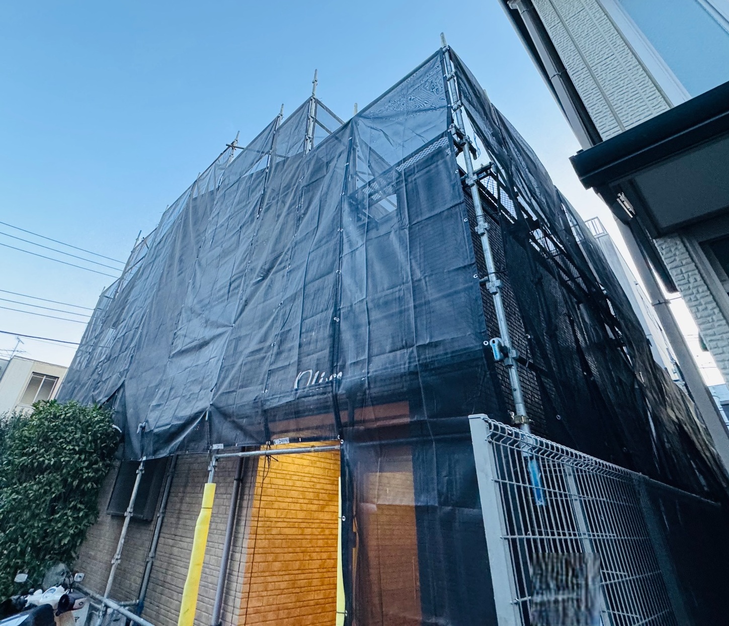 【足場】多摩区登戸にて仮設工事