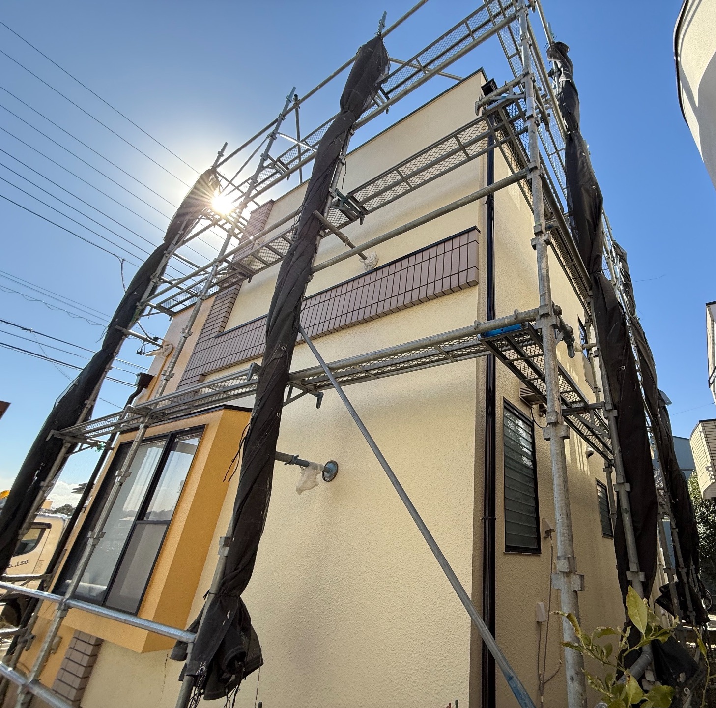 【足場】横浜市緑区寺山町にて仮設工事