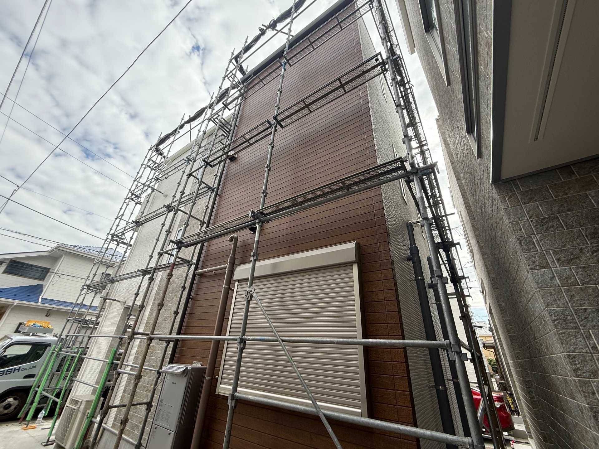 【足場】茅ヶ崎市矢畑にて仮設工事