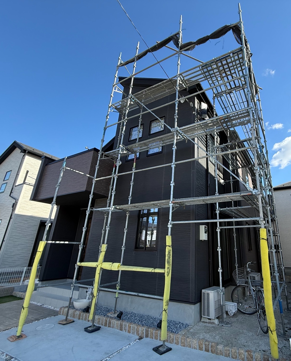 【足場】千葉県野田市岩名にて仮設工事