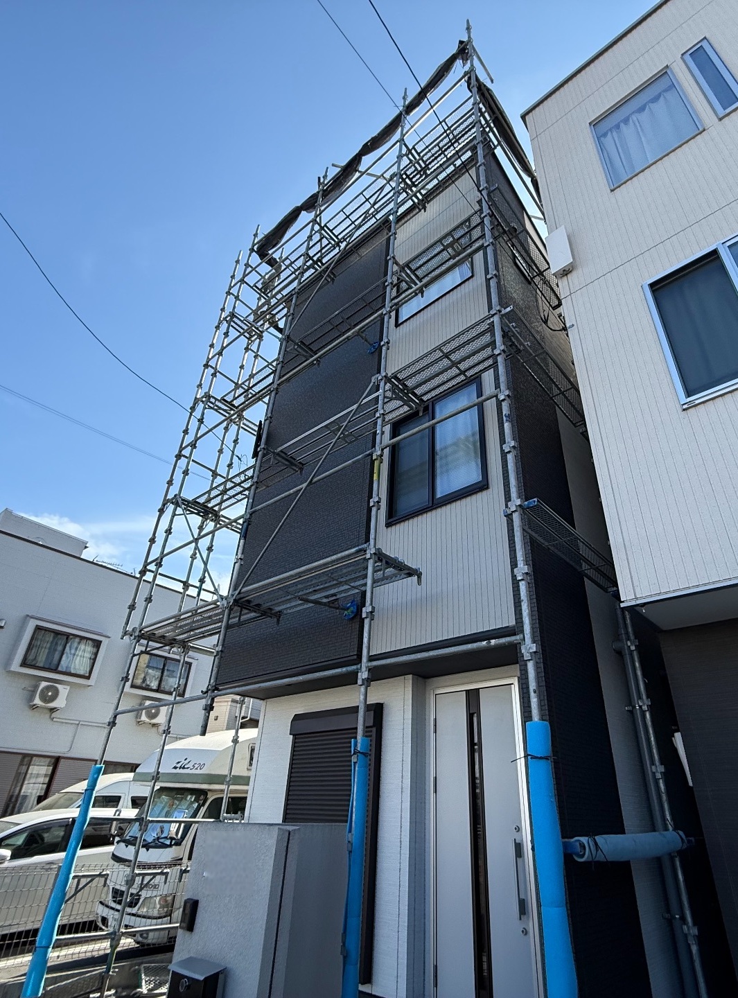 【足場】川崎市川崎区旭町にて仮設工事