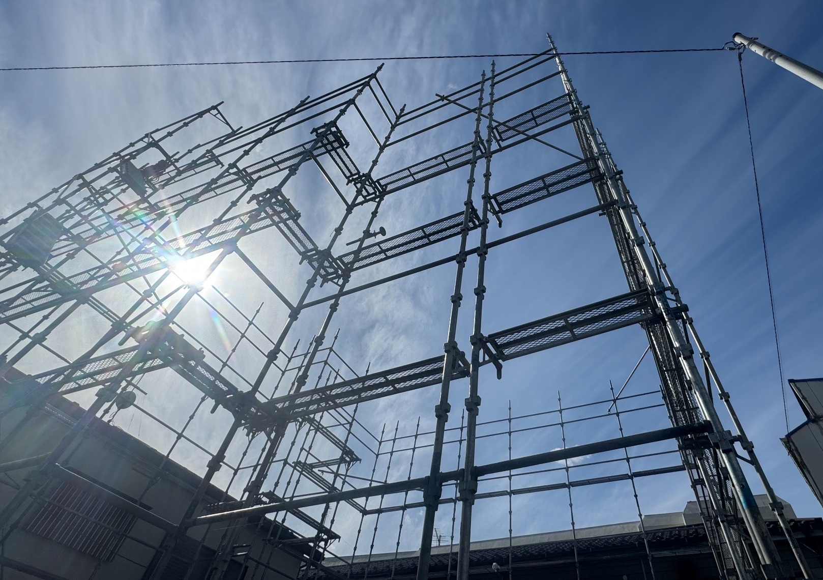 【足場】多摩区菅にて仮設工事