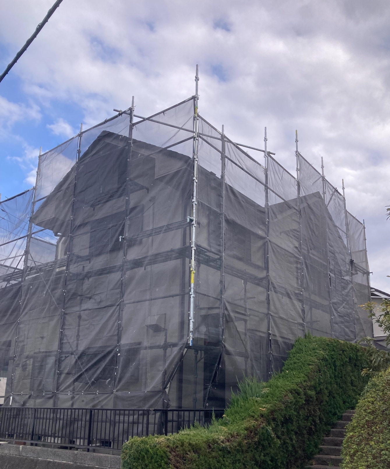 【足場】横浜市旭区今宿町にて仮設工事