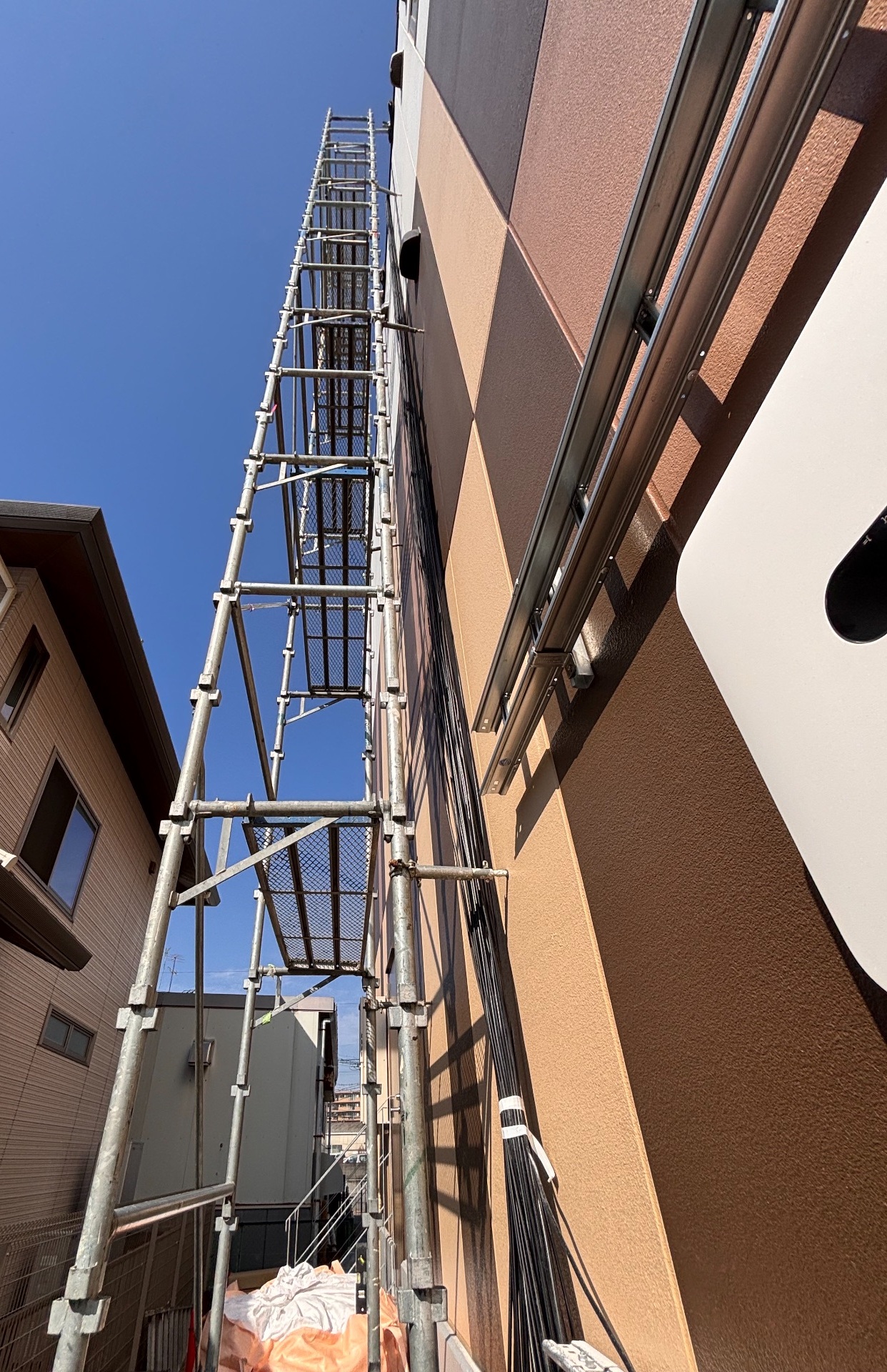 【足場】相模原市緑区橋本台にて仮設工事