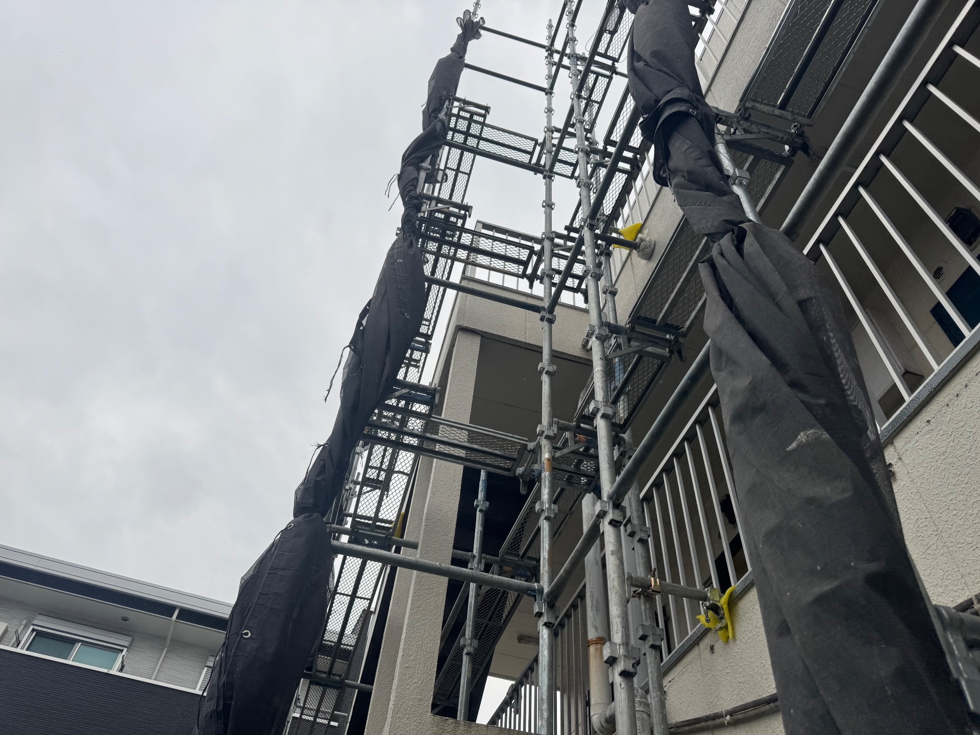 【足場】福生市福生にて仮設工事