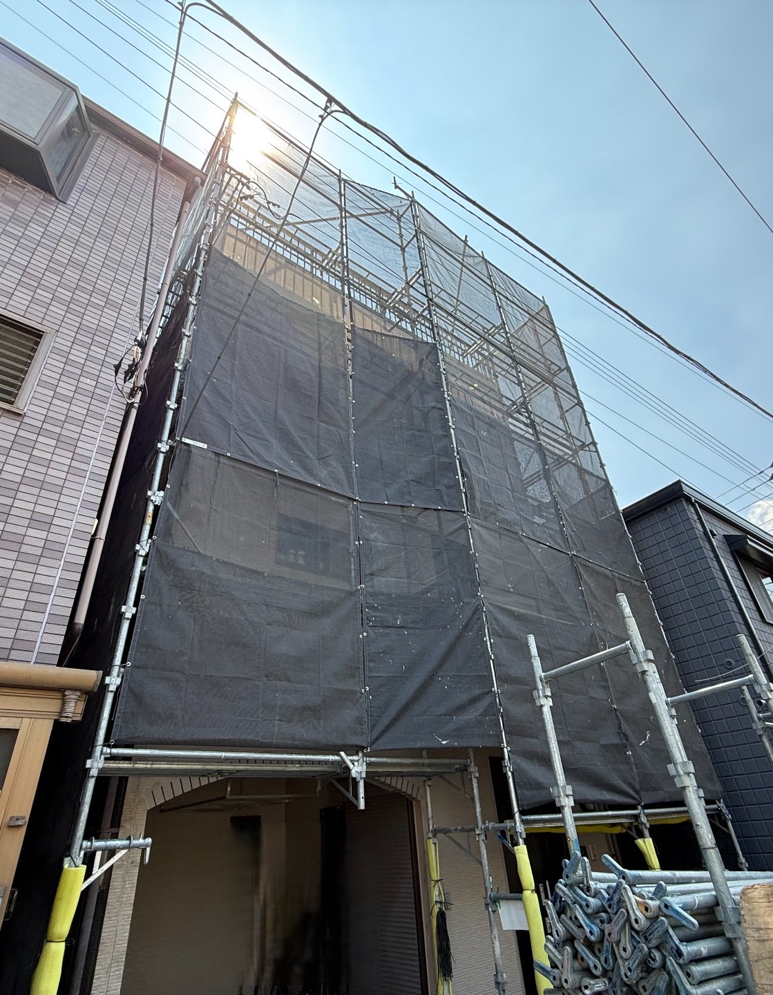 【足場】荒川区西尾久にて仮設工事