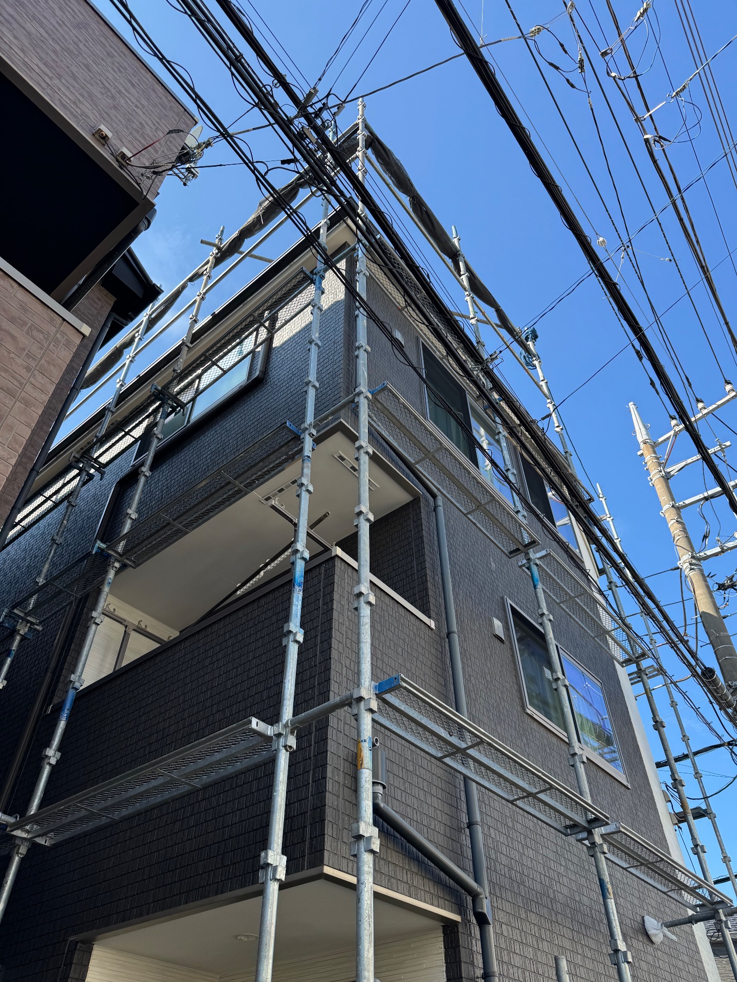 【足場】川崎市中原区市ノ坪にて仮設工事