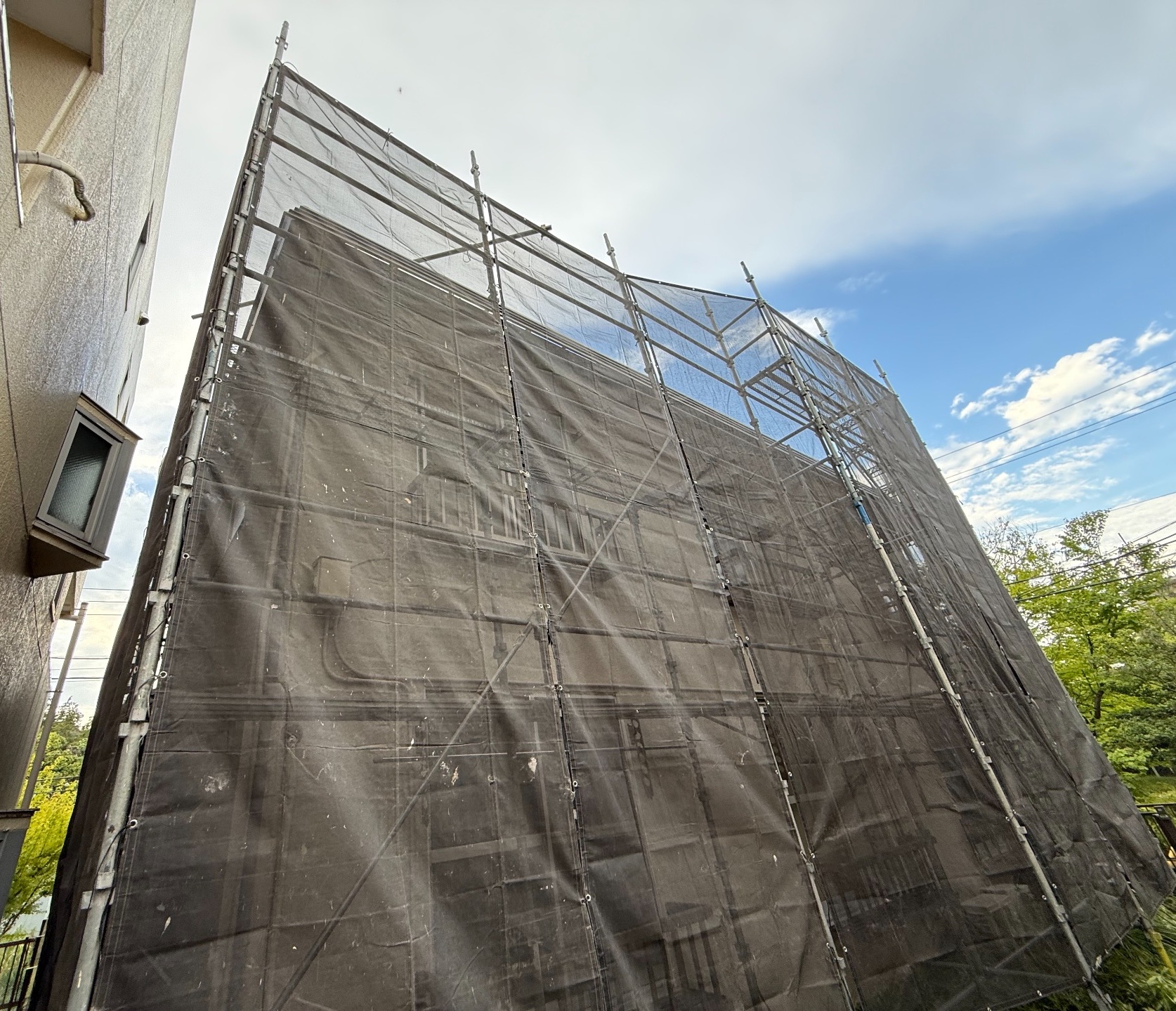 【足場】多摩市南野にて仮設工事