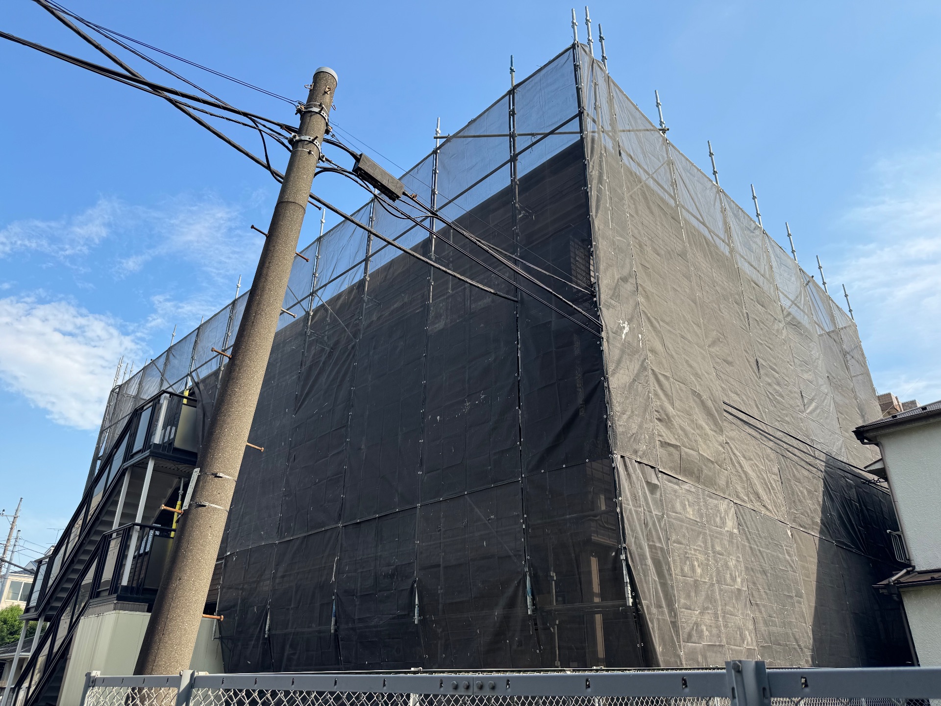 【足場】高津区二子にて仮設工事