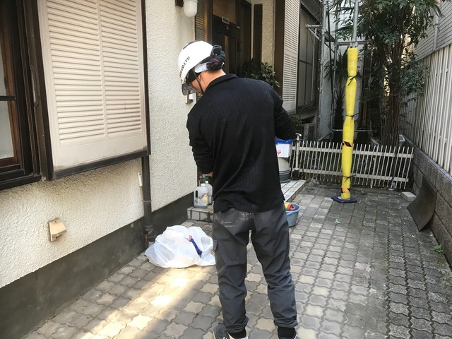 渋谷区上原にて足場工事