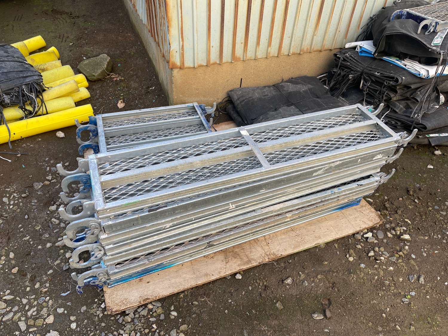 仮設工事 クサビ式 ビケ足場部材